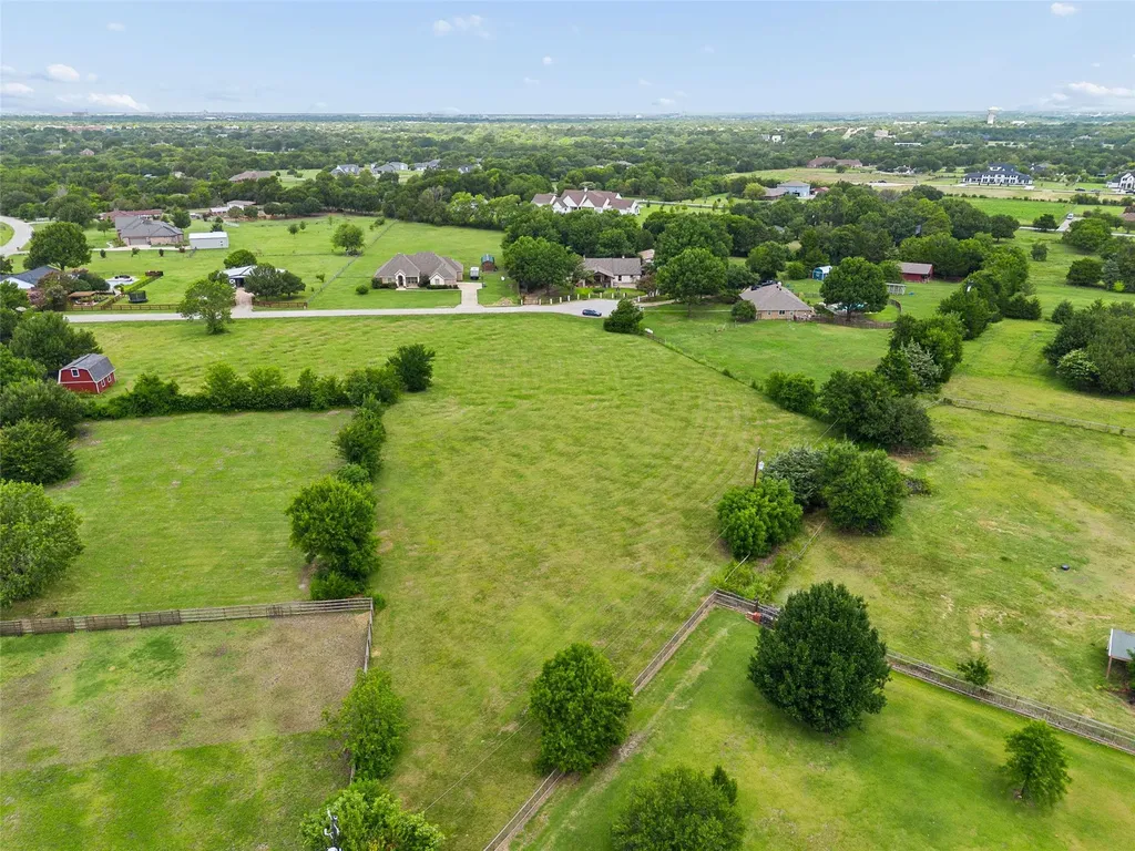 6 Lemon Cove Lucas TX 75002