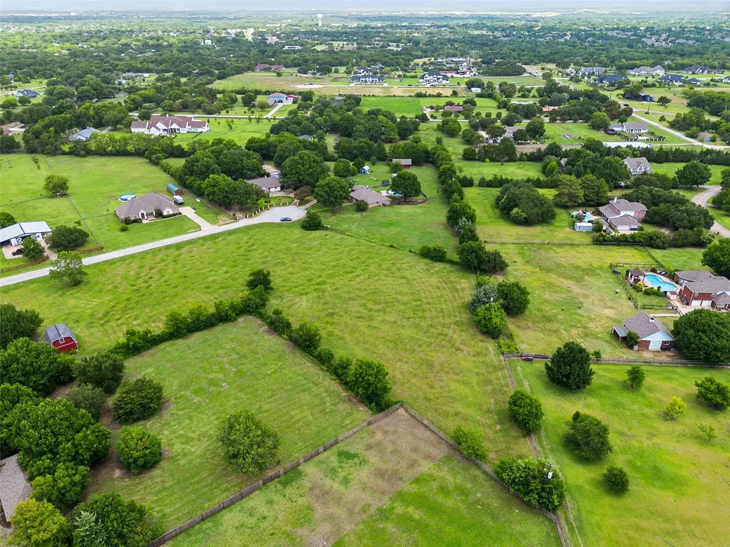 6 Lemon Cove Lucas TX 75002