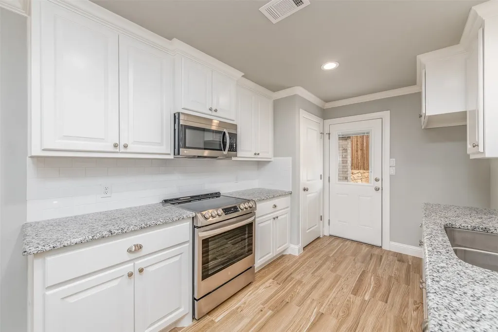 722 Rolling Terrace Circle Granbury TX 76049