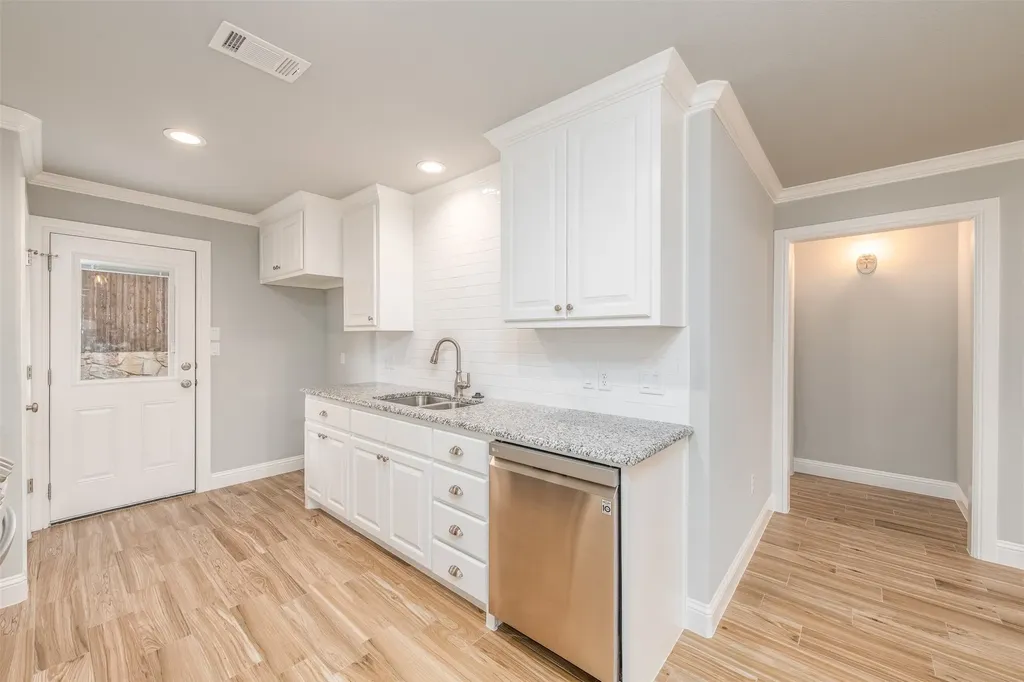 722 Rolling Terrace Circle Granbury TX 76049