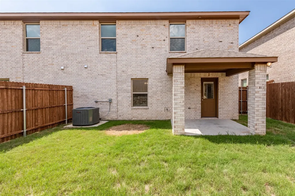 722 Rolling Terrace Circle Granbury TX 76049