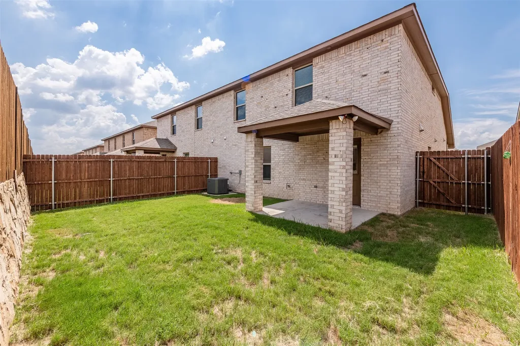 722 Rolling Terrace Circle Granbury TX 76049