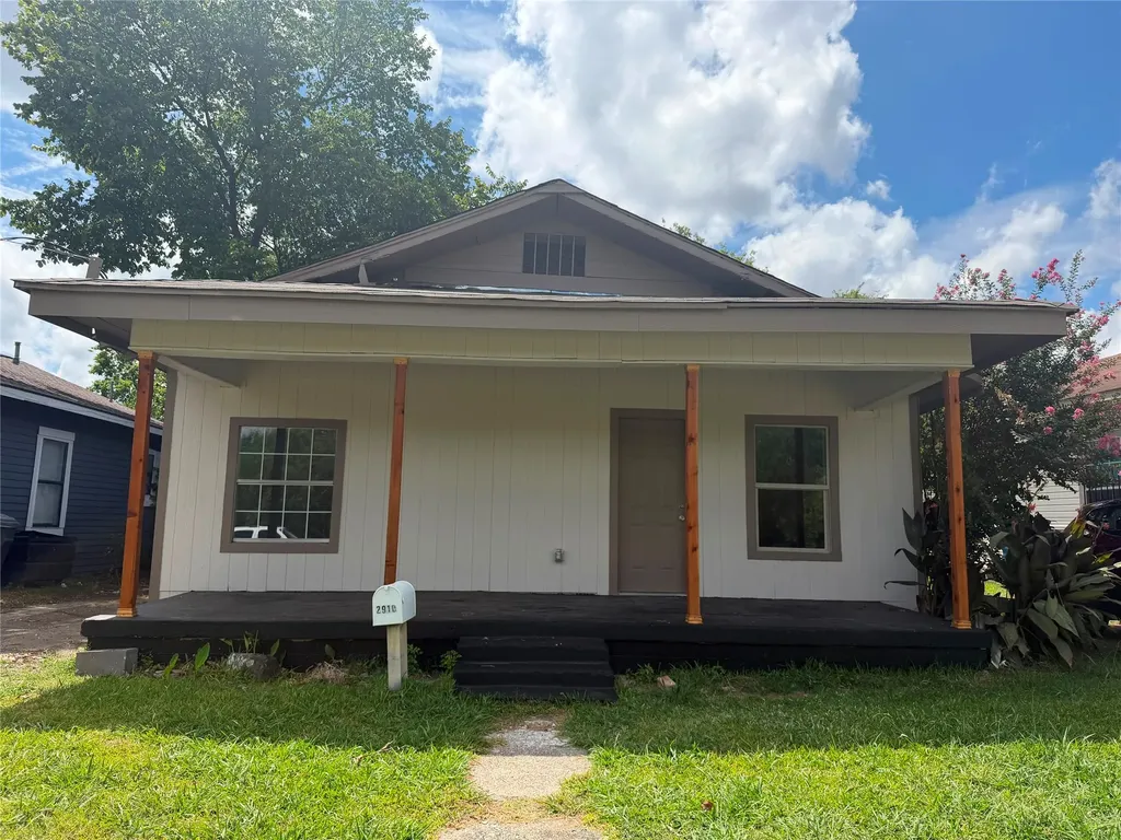 2910 Birmingham Avenue Dallas TX 75215