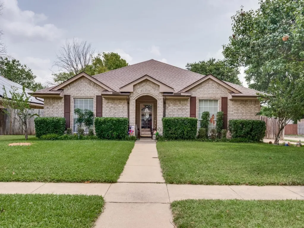 149 Roberts Drive Saginaw TX 76179