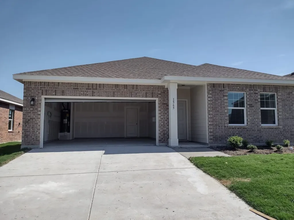 1565 Shadow Hawk Drive Fort Worth TX 76052