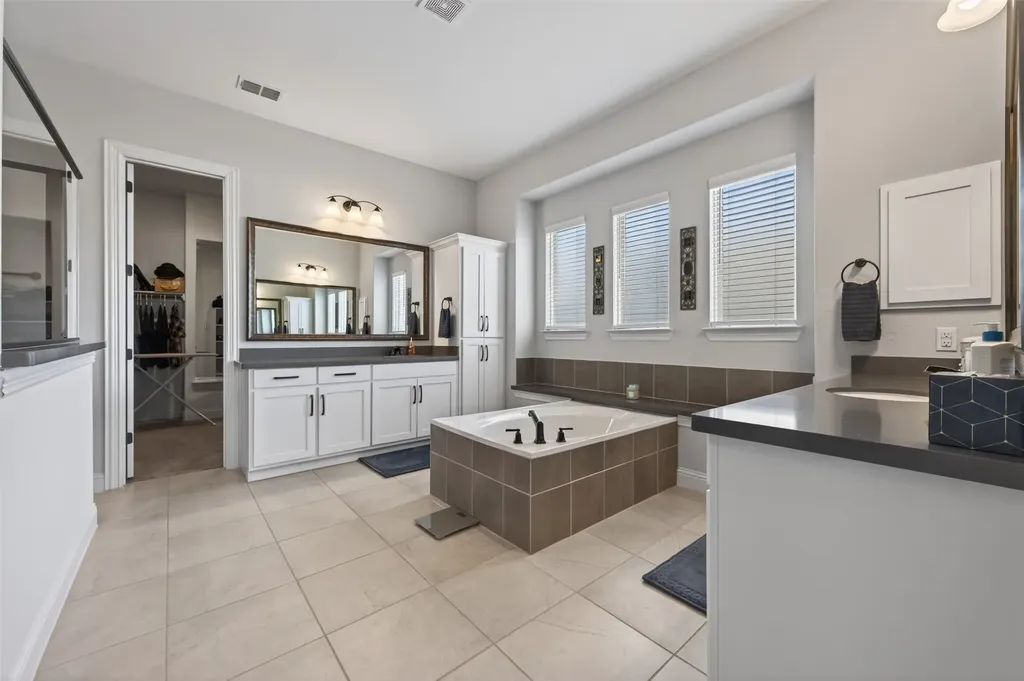 1700 Hamlet Drive Fort Worth TX 76052