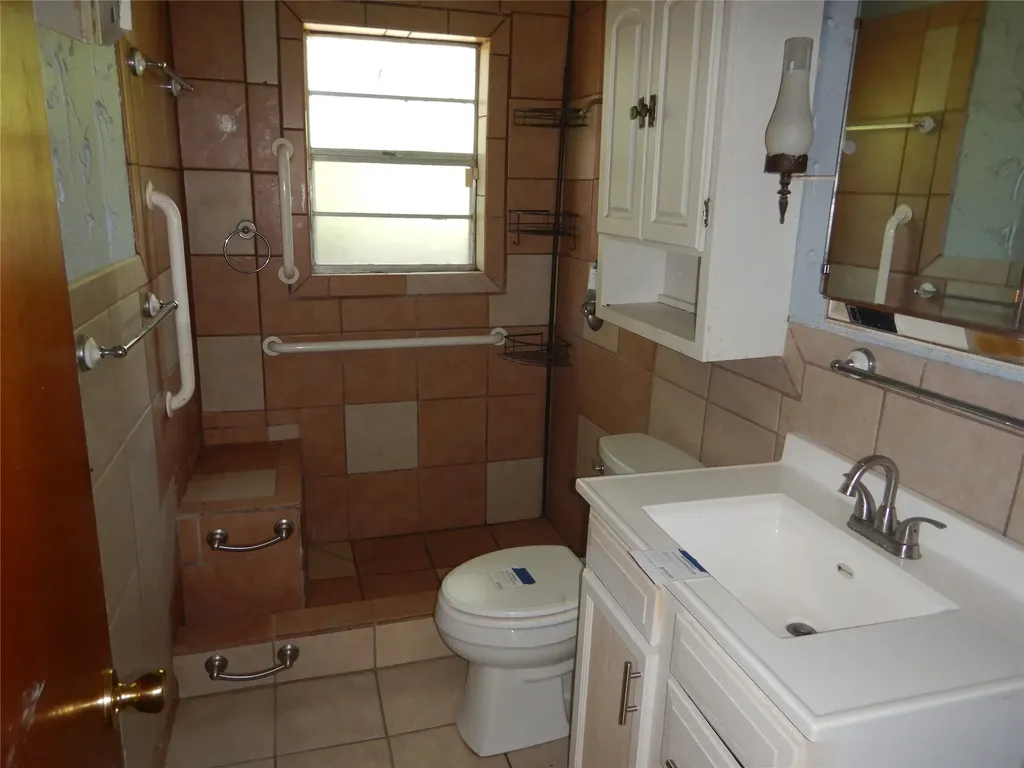 815 E 70th Street Shreveport LA 71106
