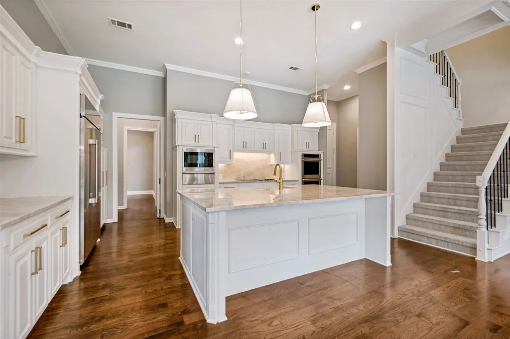 6022 Waggoner Drive Dallas TX 75230