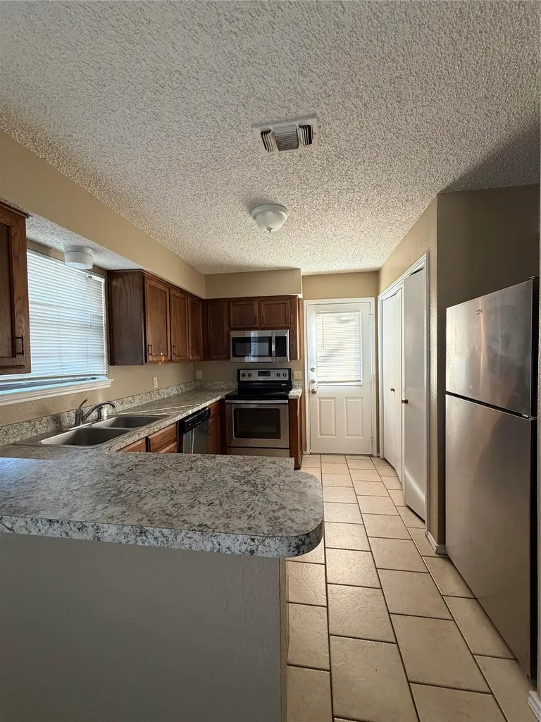 2530 Indigo Lane Arlington TX 76015