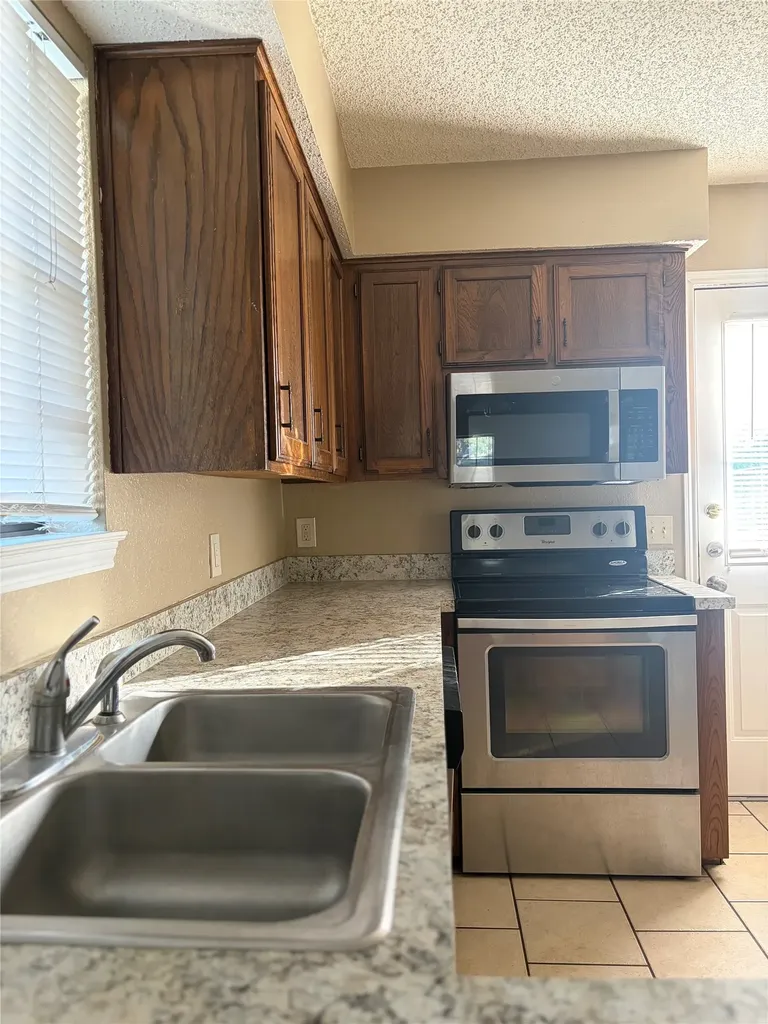 2530 Indigo Lane Arlington TX 76015