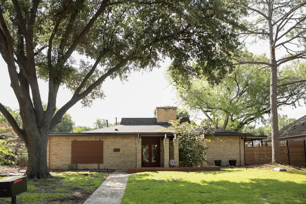2937 Forest Hills Lane Richardson TX 75080