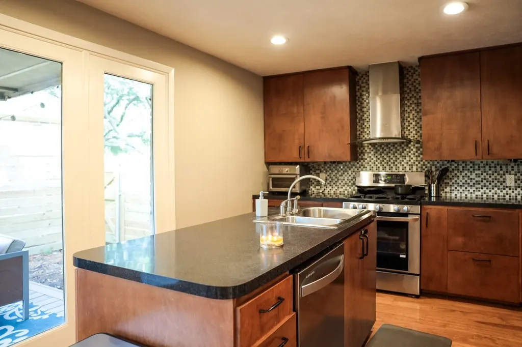 2937 Forest Hills Lane Richardson TX 75080