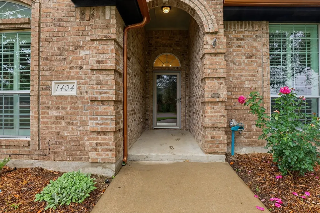 1404 Chaucer Drive Cleburne TX 76033