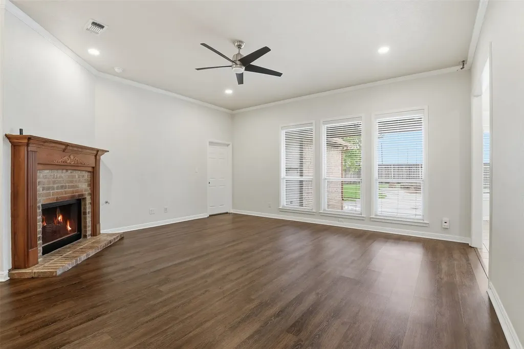 1404 Chaucer Drive Cleburne TX 76033