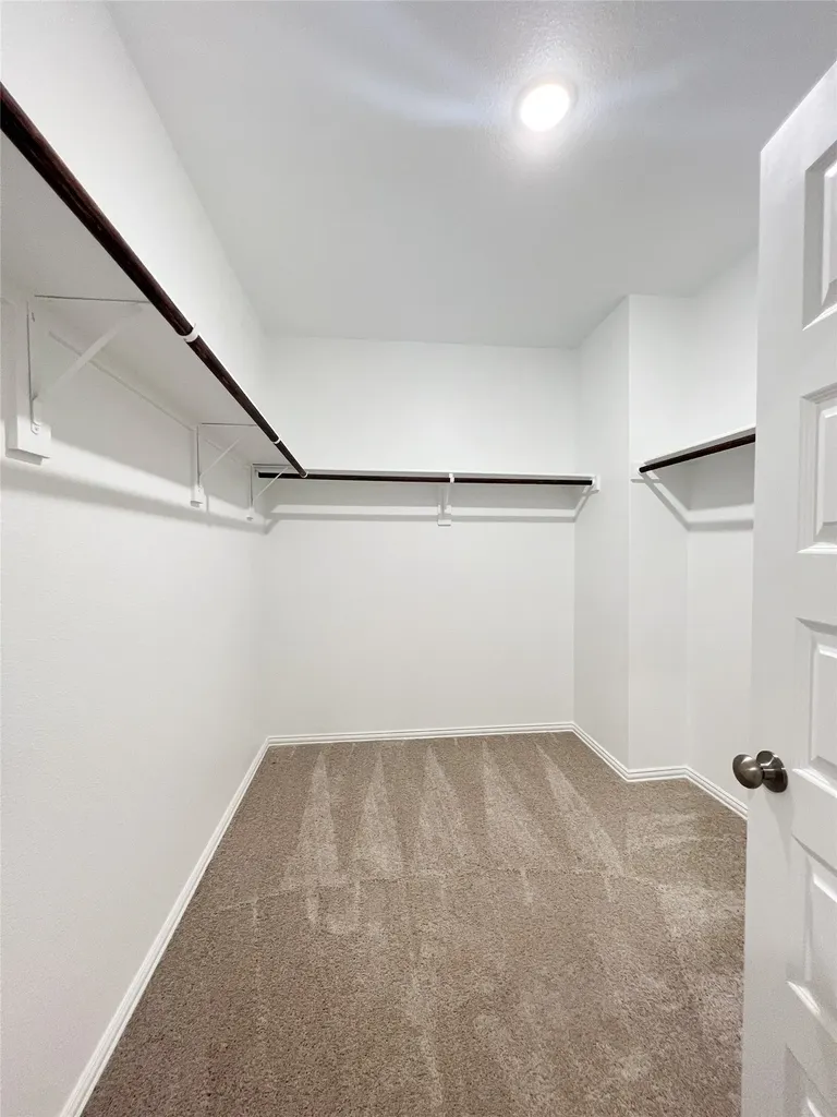 553 Meadow Run Drive Van Alstyne TX 75495