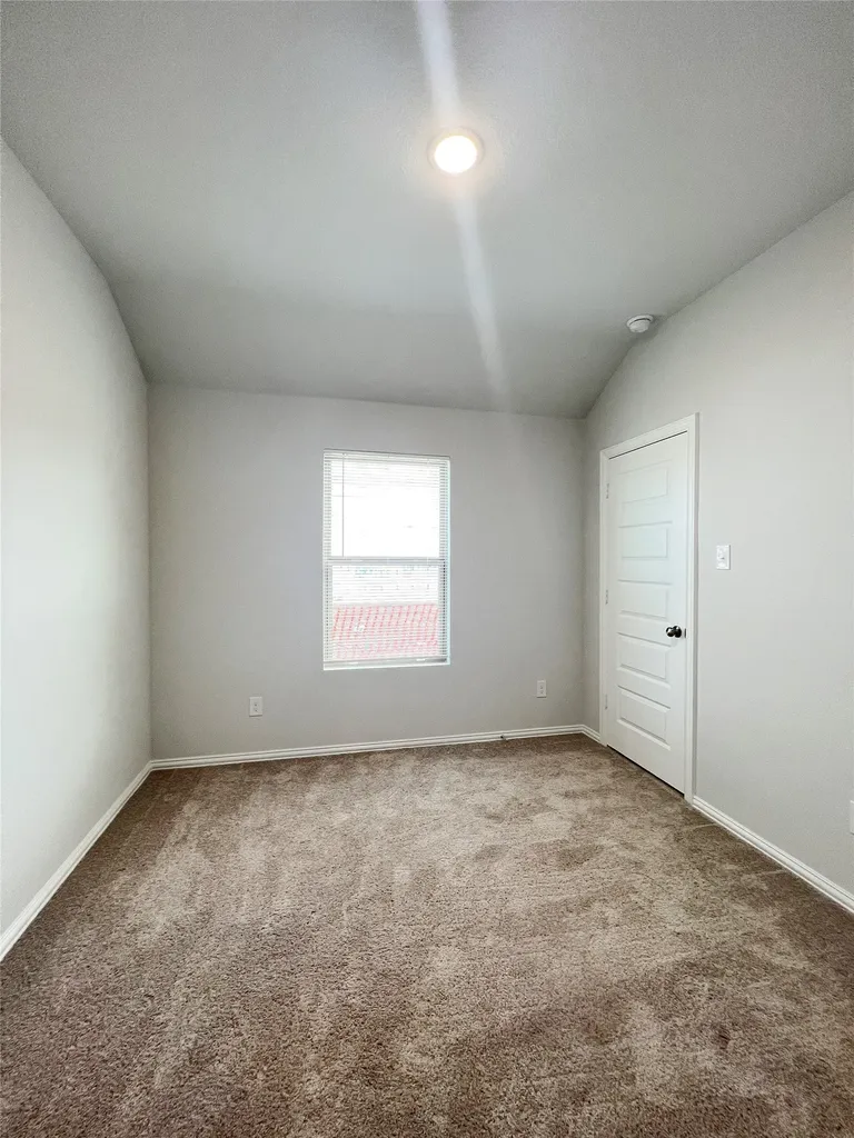 553 Meadow Run Drive Van Alstyne TX 75495
