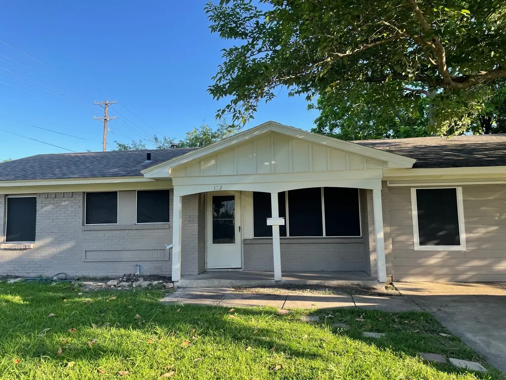 102 Roma Drive Garland TX 75041