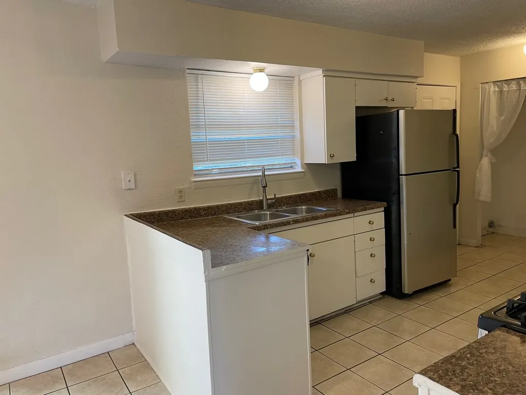 102 Roma Drive Garland TX 75041