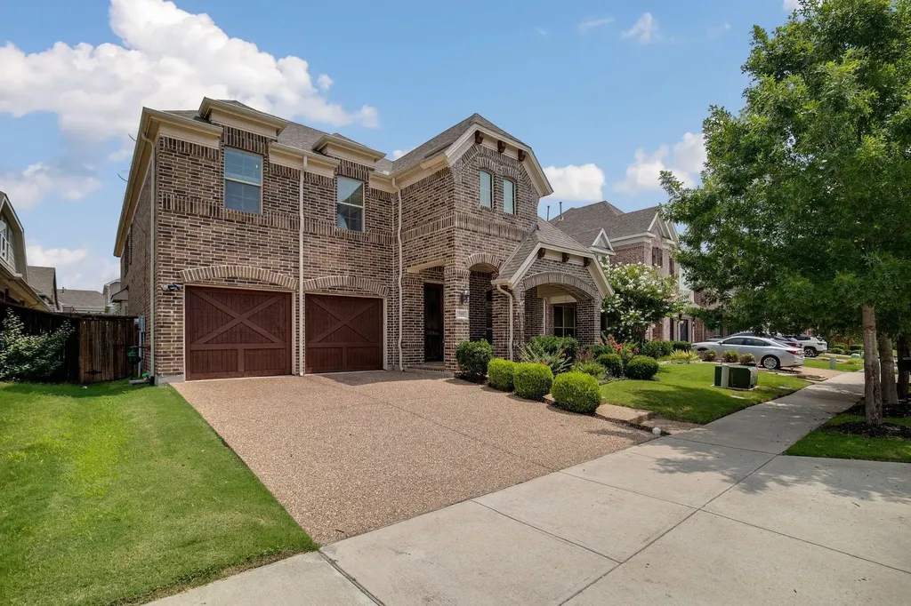 709 Auburn Court Savannah TX 76227