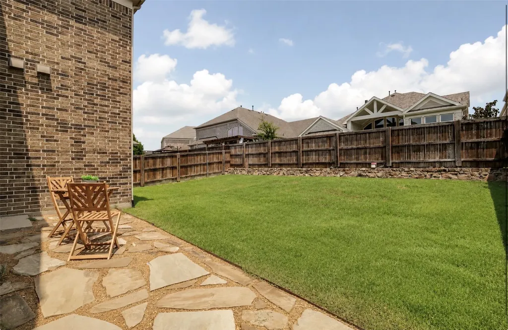 709 Auburn Court Savannah TX 76227