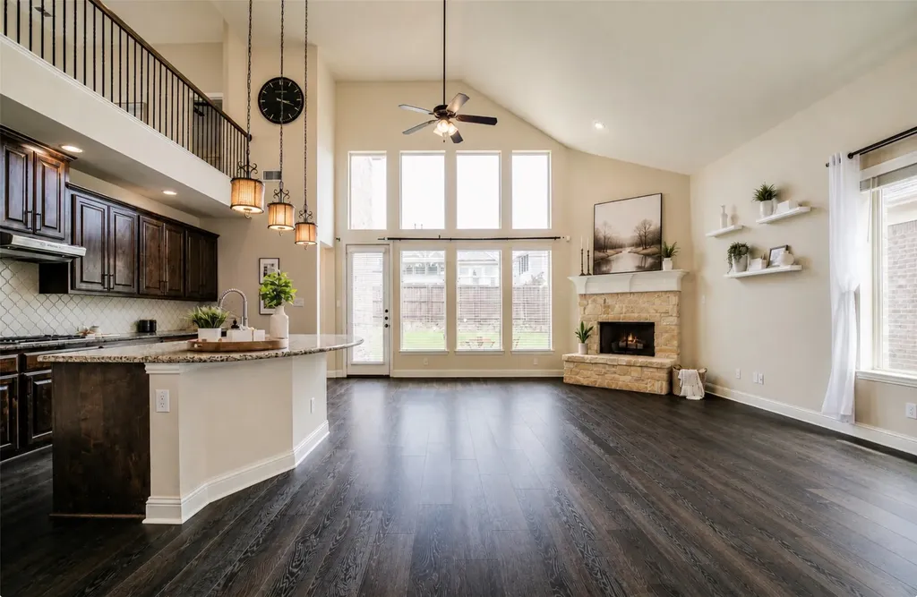 709 Auburn Court Savannah TX 76227