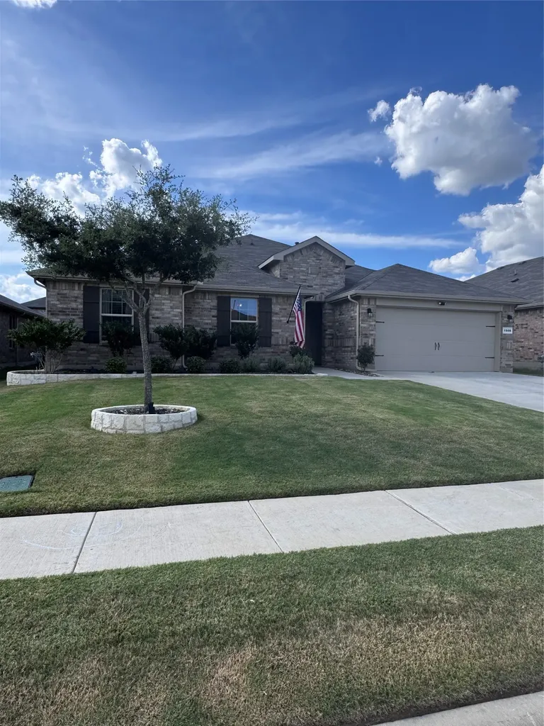 1908 Cookes Lane Cleburne TX 76033