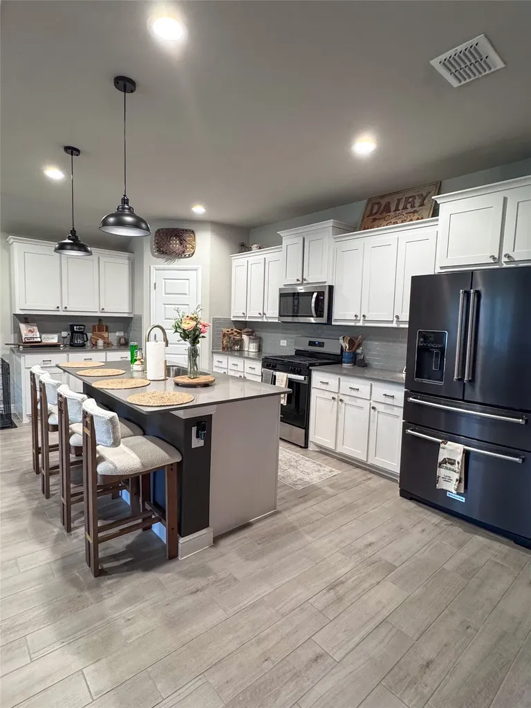 1908 Cookes Lane Cleburne TX 76033