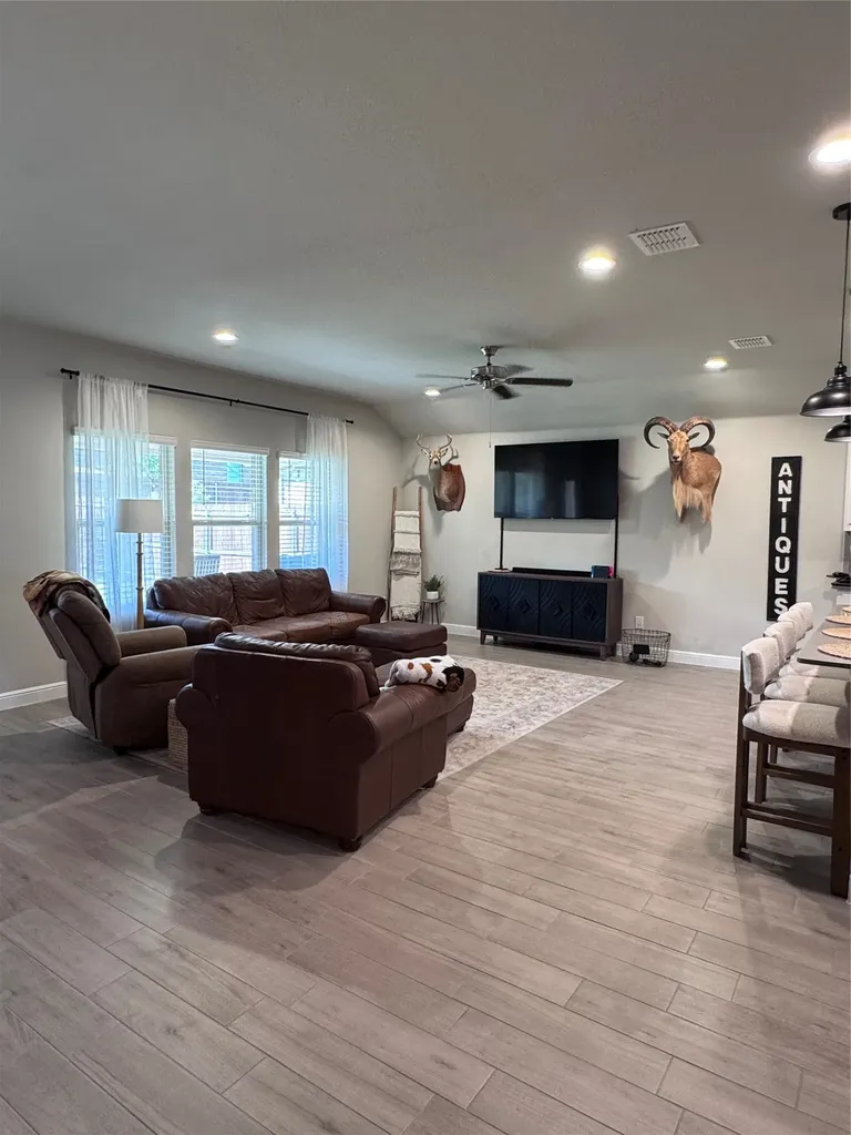 1908 Cookes Lane Cleburne TX 76033