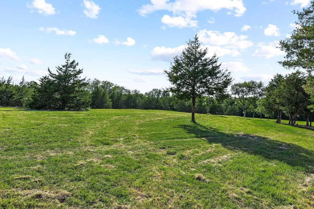 511 County Road 4264 Leonard TX 75452