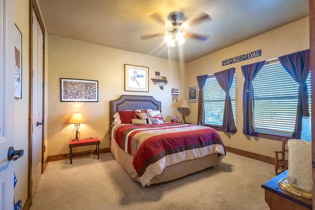 3179 Canyon Wren Loop Possum Kingdom Lake TX 76449