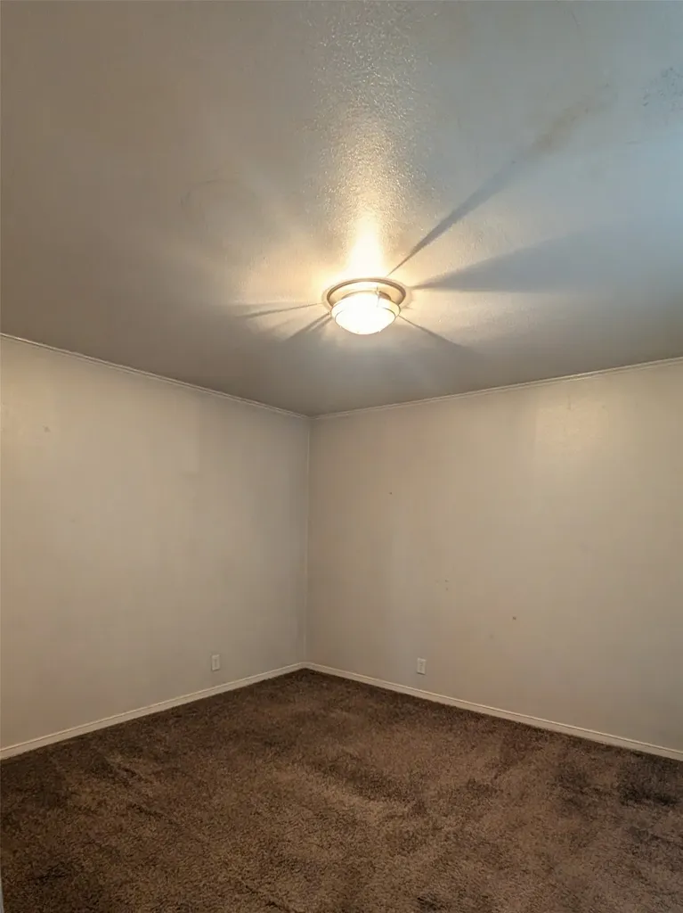 556 E Avenue J Grand Prairie TX 75050