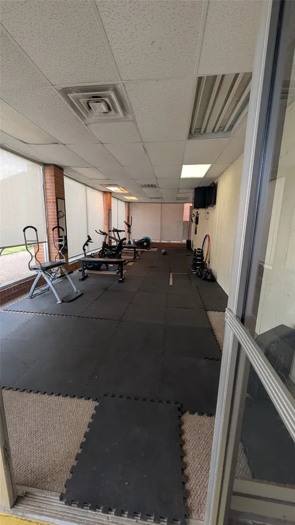 556 E Avenue J Grand Prairie TX 75050