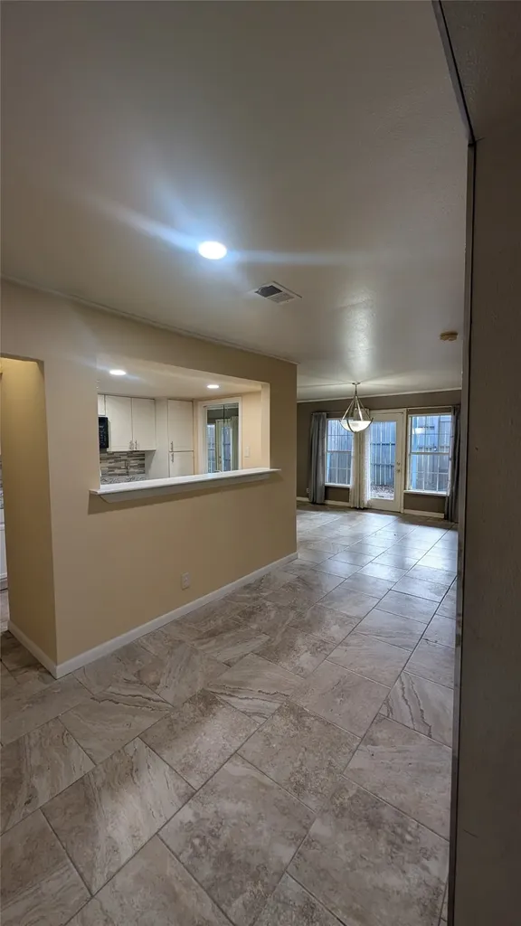 556 E Avenue J Grand Prairie TX 75050