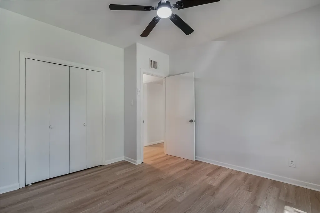 1421 S Scullin Avenue Denison TX 75020
