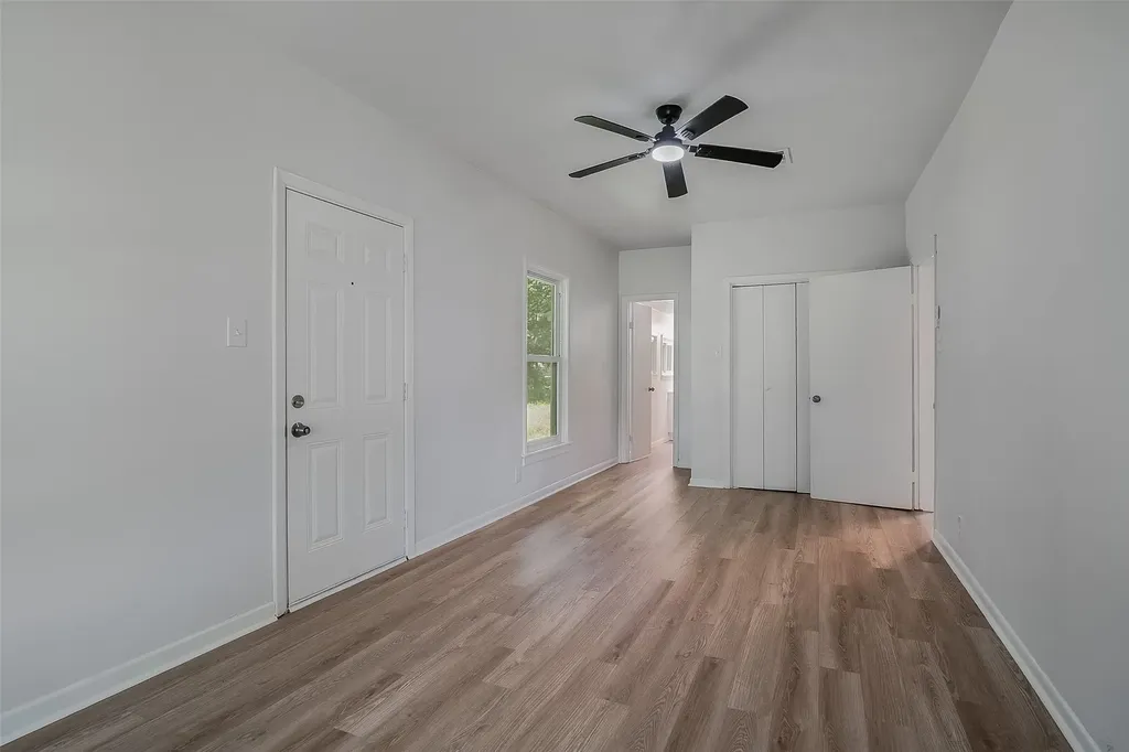 1421 S Scullin Avenue Denison TX 75020