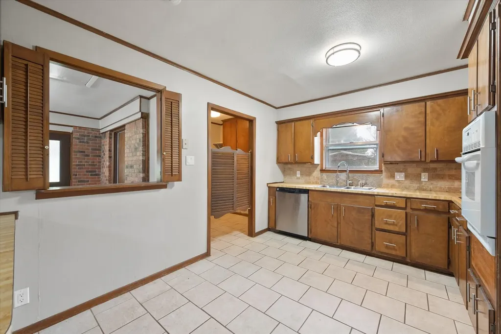 701 Kelly Street Fairfield TX 75840