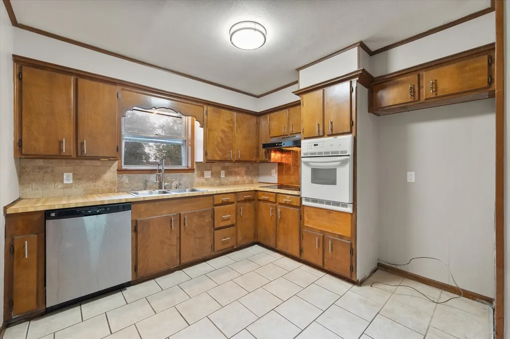 701 Kelly Street Fairfield TX 75840
