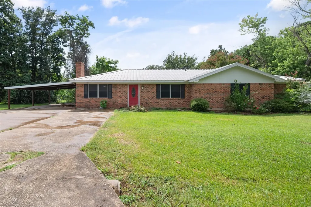 701 Kelly Street Fairfield TX 75840