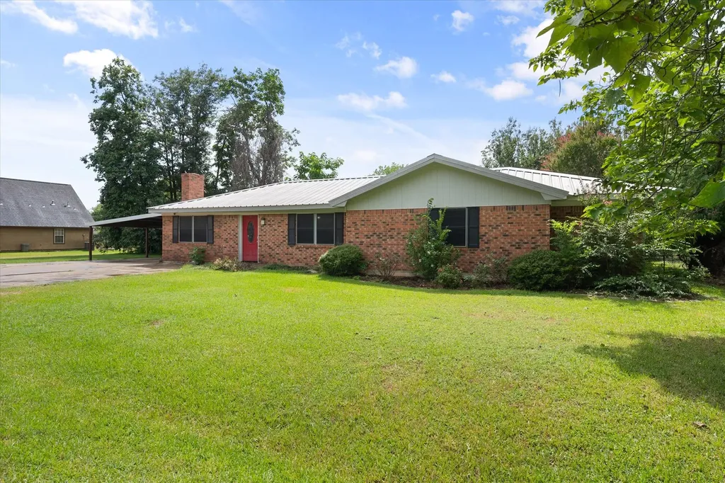 701 Kelly Street Fairfield TX 75840