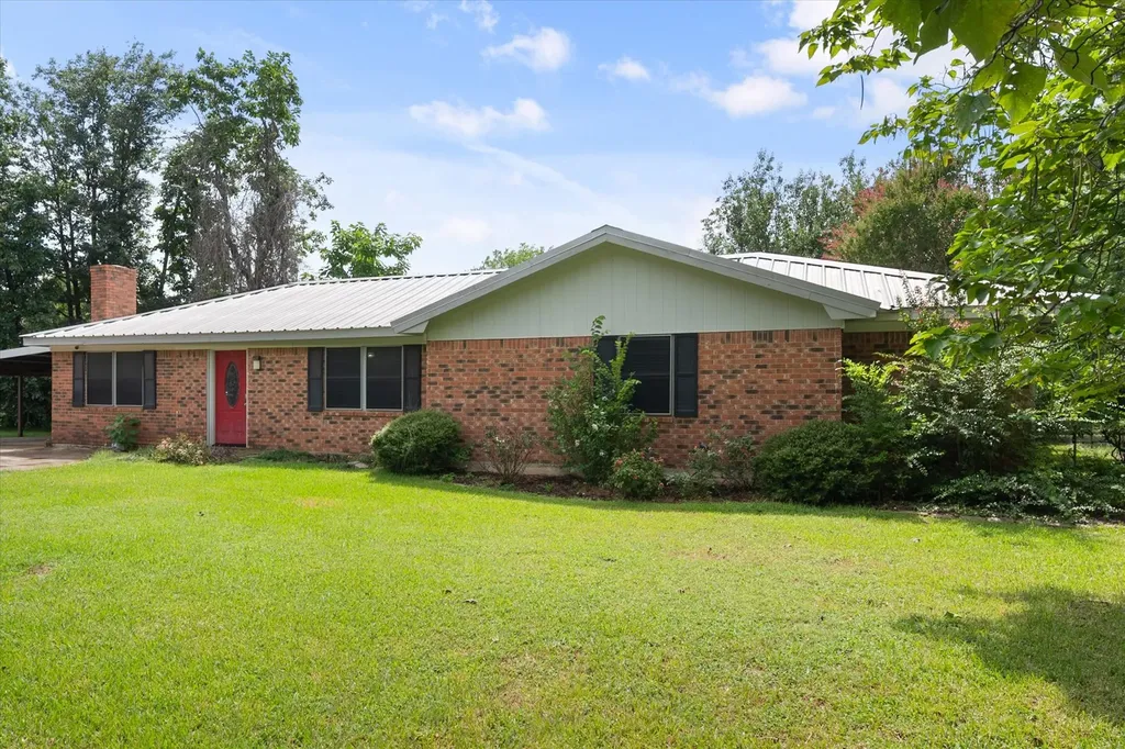 701 Kelly Street Fairfield TX 75840