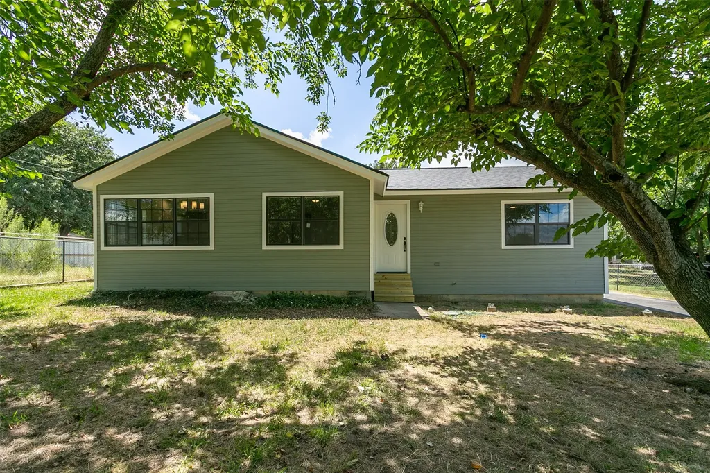 1346 S Reno Road Reno TX 76082