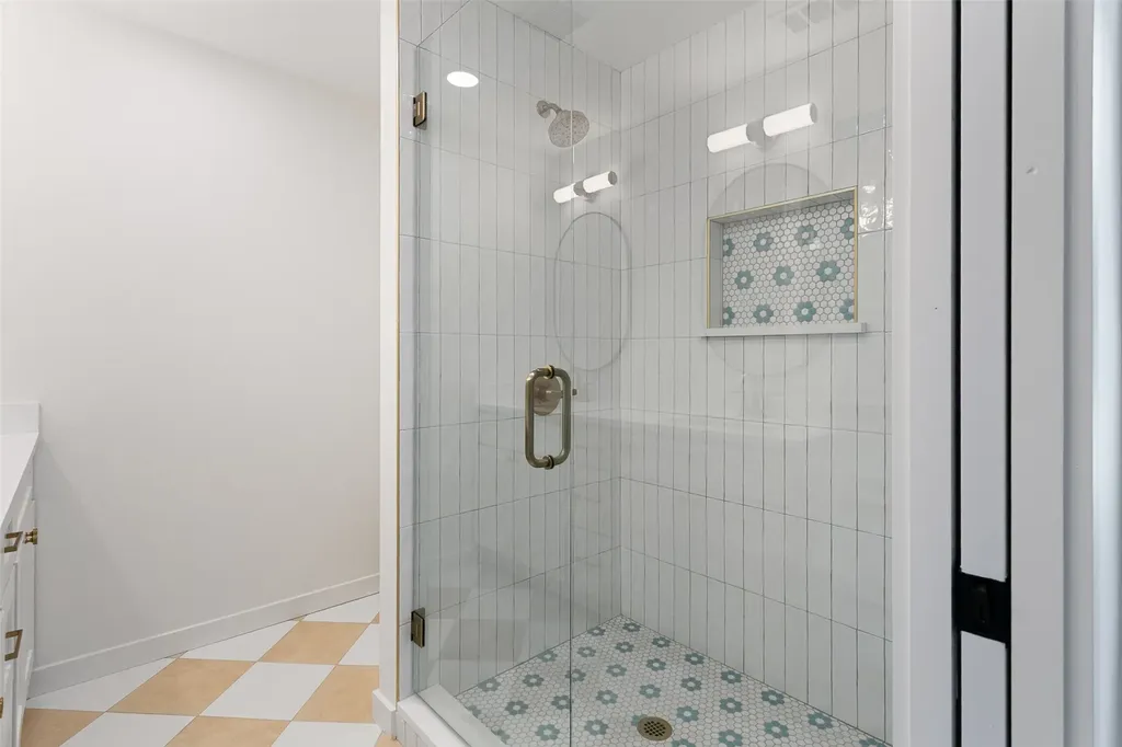 1346 S Reno Road Reno TX 76082