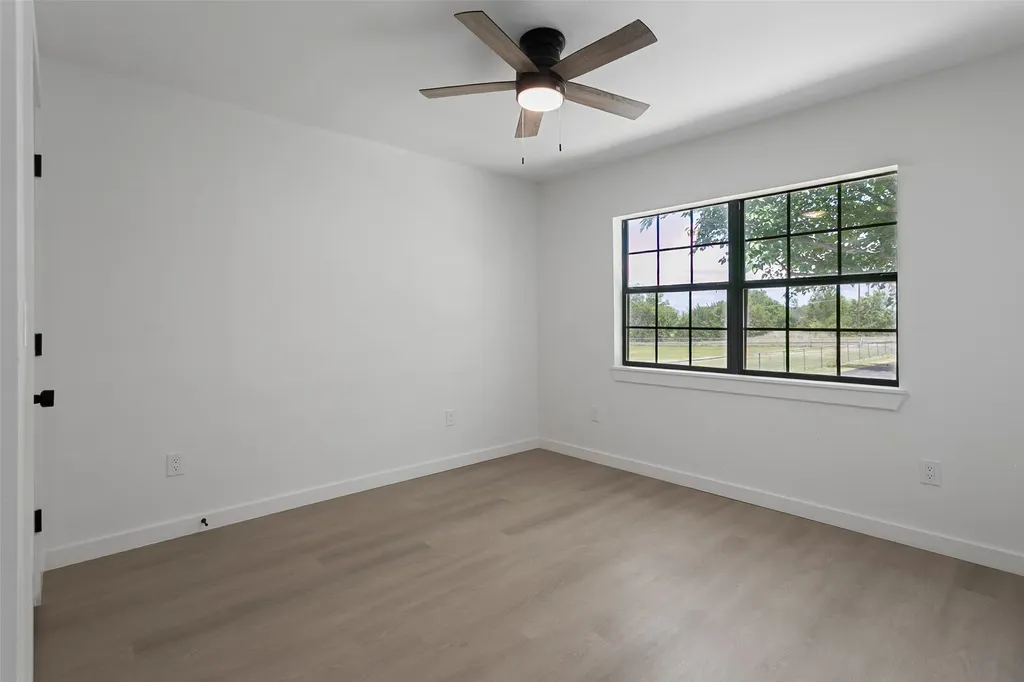 1346 S Reno Road Reno TX 76082