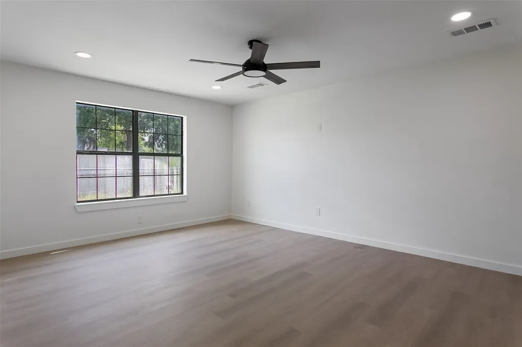 1346 S Reno Road Reno TX 76082