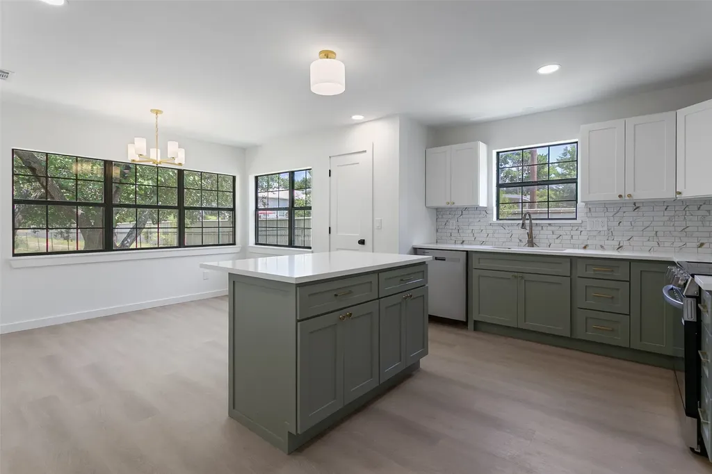 1346 S Reno Road Reno TX 76082