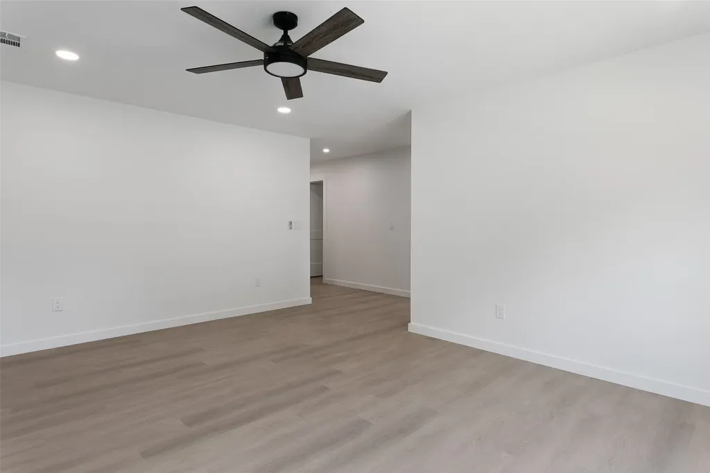 1346 S Reno Road Reno TX 76082