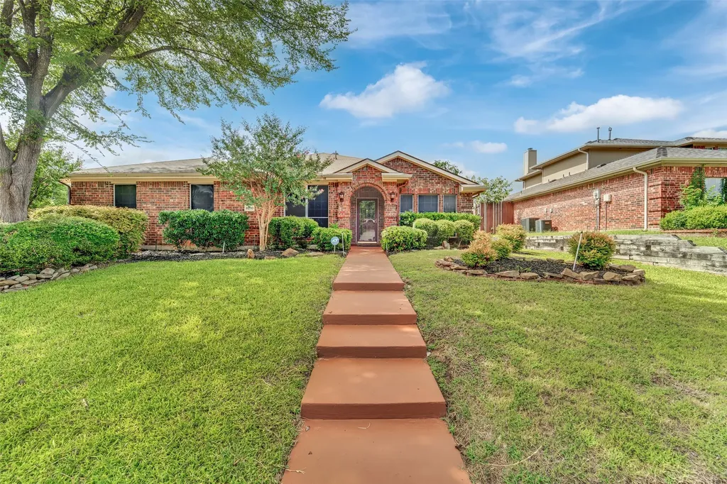 8210 Sailors Street Rowlett TX 75089