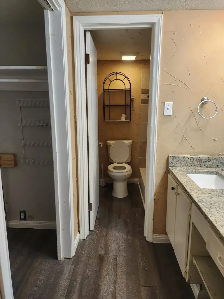 558 E Avenue J Grand Prairie TX 75050