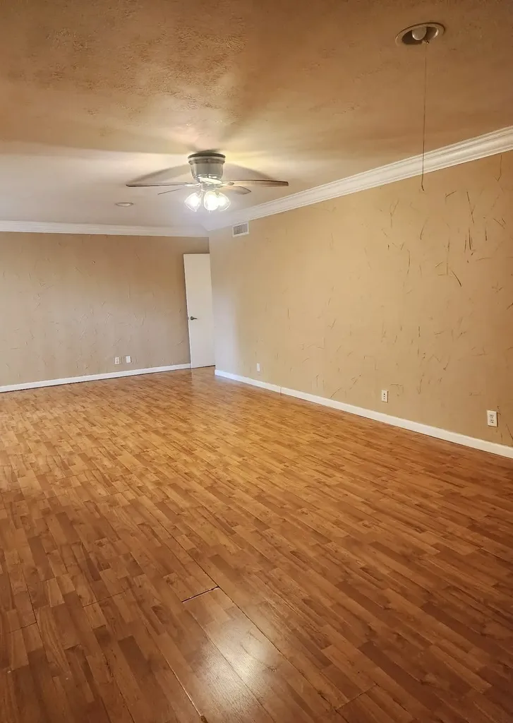 558 E Avenue J Grand Prairie TX 75050