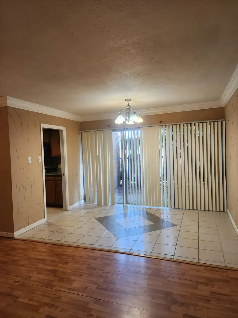 558 E Avenue J Grand Prairie TX 75050